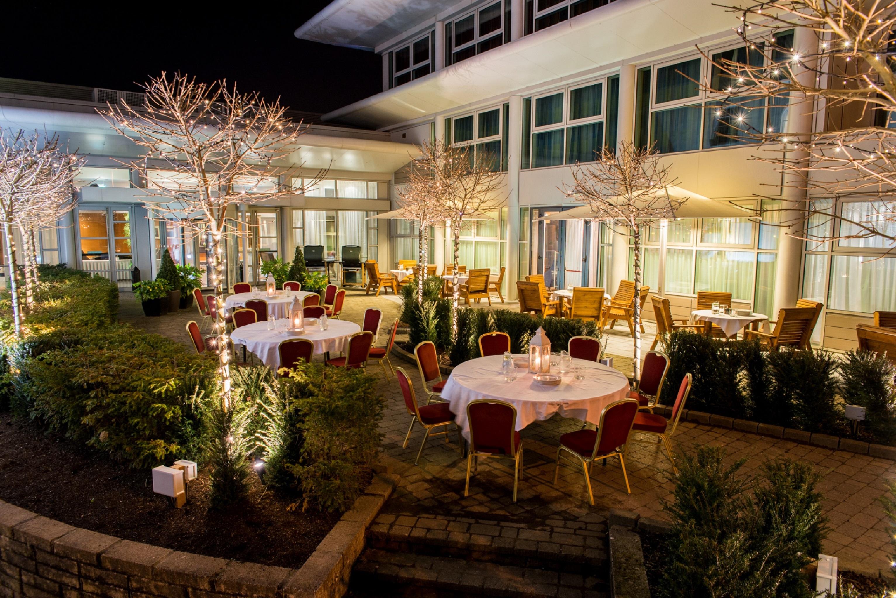 Radisson Blu Hotel & Spa, Little Island Cork Carrigtohill Exterior photo